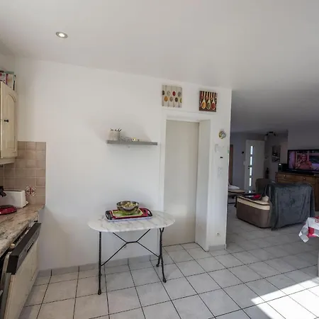 Maison Familiale Pour 6 Avec Jardin بيت للعطل