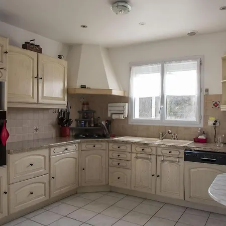 Maison Familiale Pour 6 Avec Jardin بيت للعطل