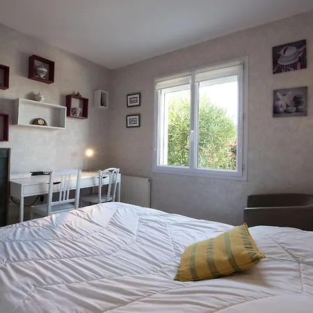 Maison Familiale Pour 6 Avec Jardin بيت للعطل Le Fenouiller